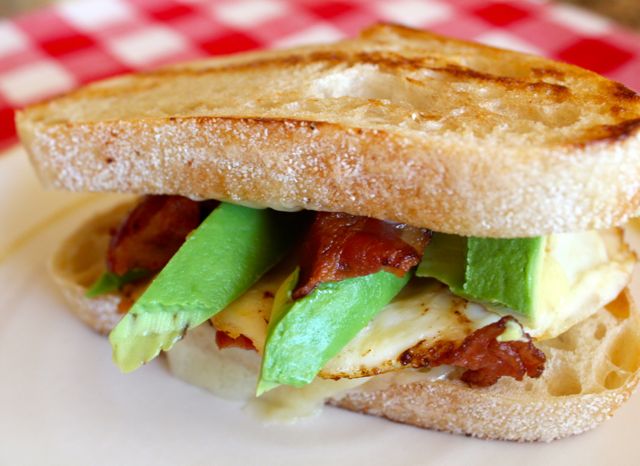 avo-bacon-egg-cheddar-sandwich